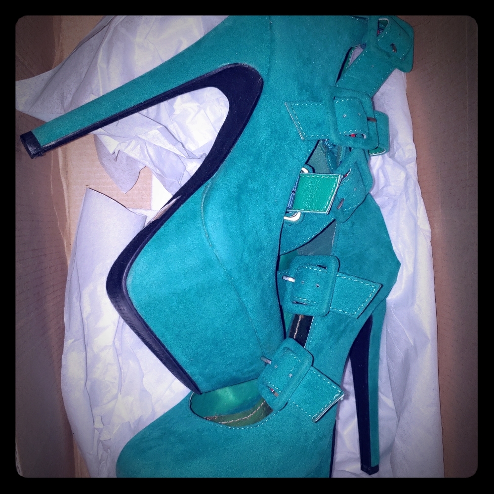 Sexy green girls night out Stilettos